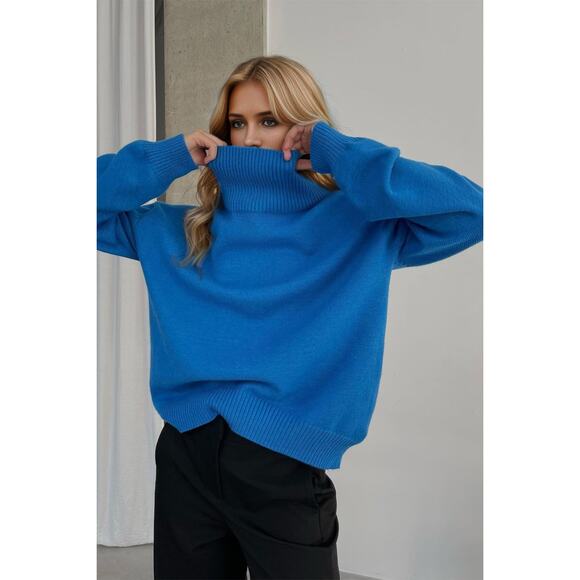 Effortless Turtleneck Sweater - Picture 3 of 4